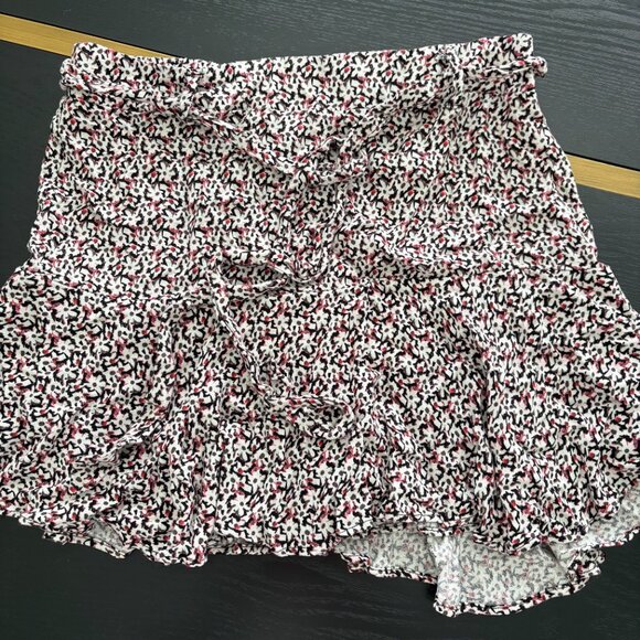 Urban Romantics Ruffled Mini Skirt Size Small EUC - Picture 3 of 7